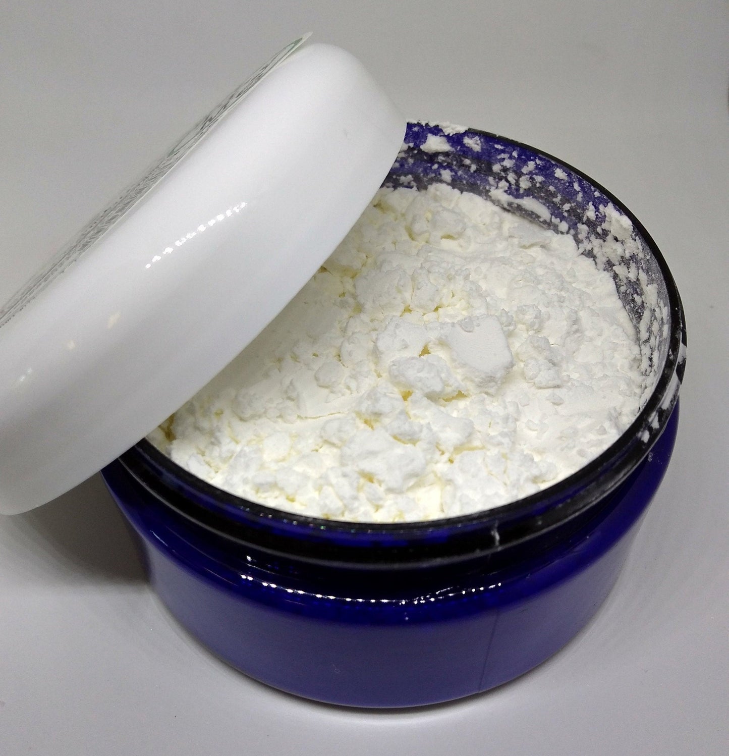 Spec: Lily of the Valley Body Dusting Powder with Puff